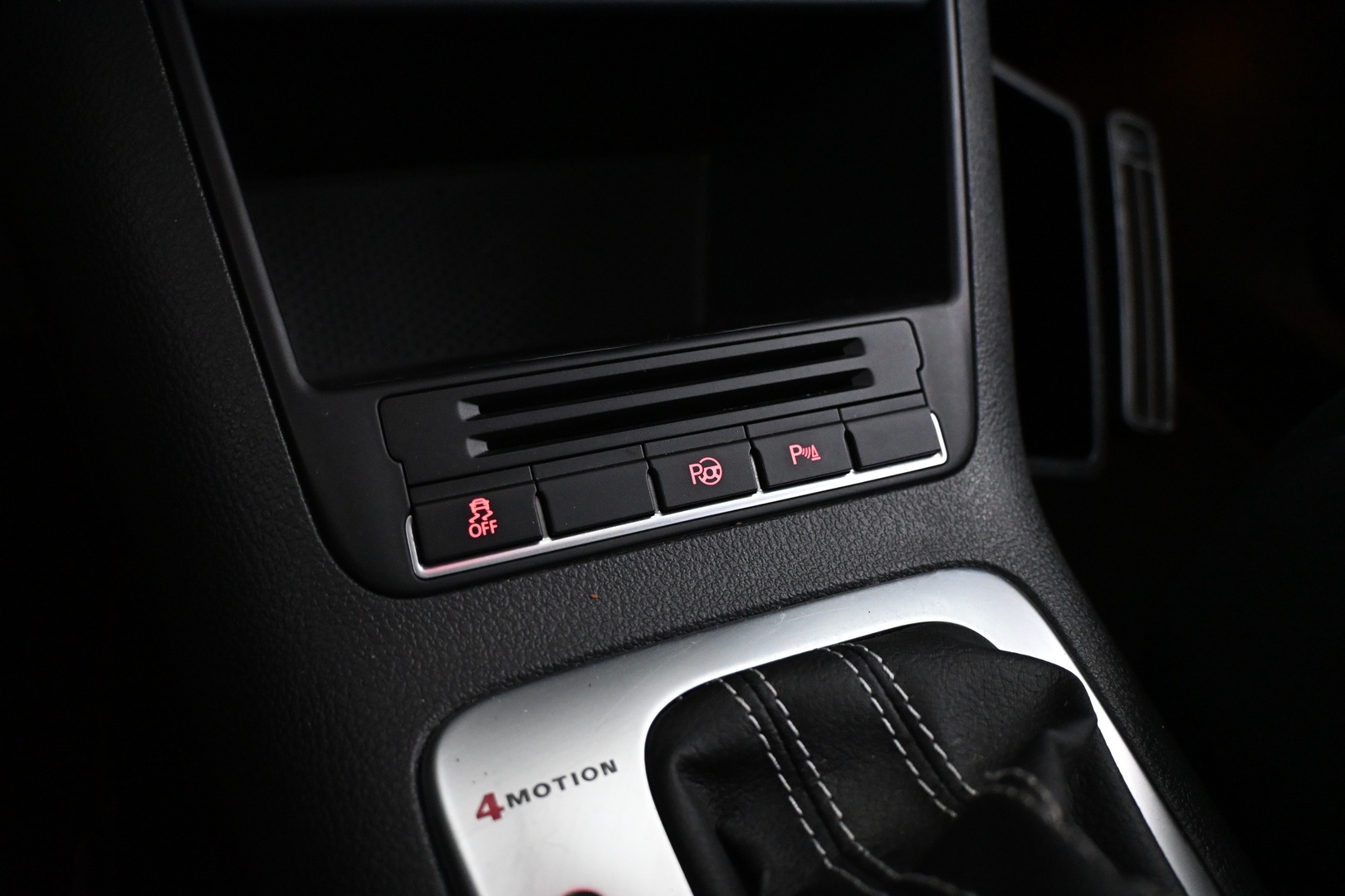 VOLKSWAGEN Tiguan 2015