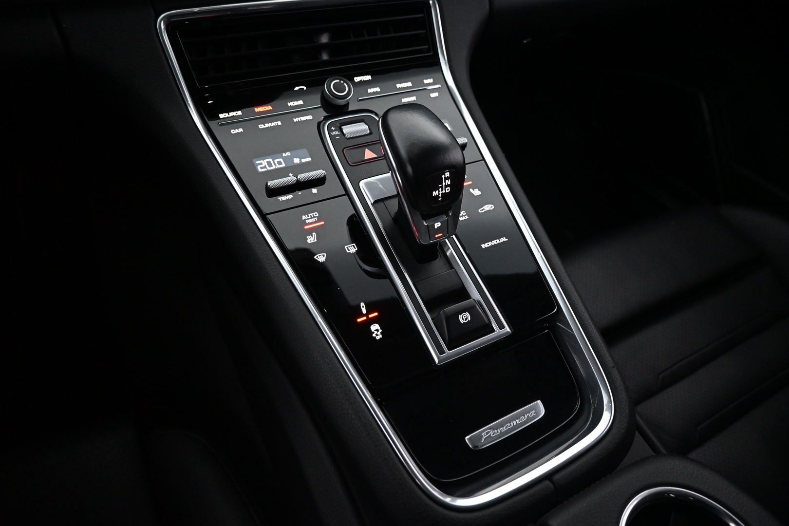 PORSCHE Panamera 2020