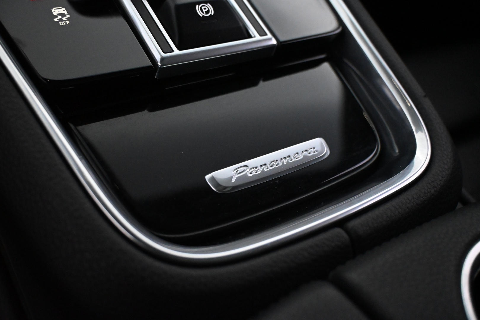 PORSCHE Panamera 2020