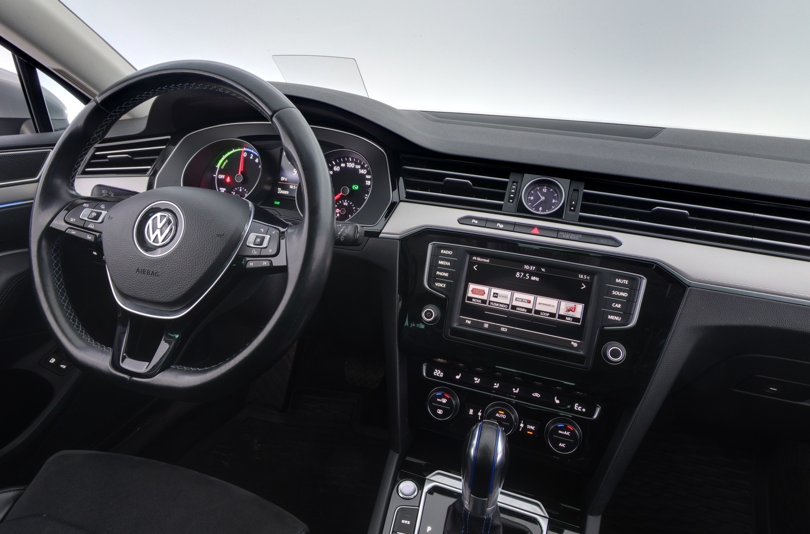 VOLKSWAGEN Passat 2016