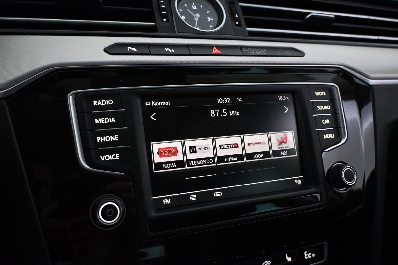 VOLKSWAGEN Passat 2016