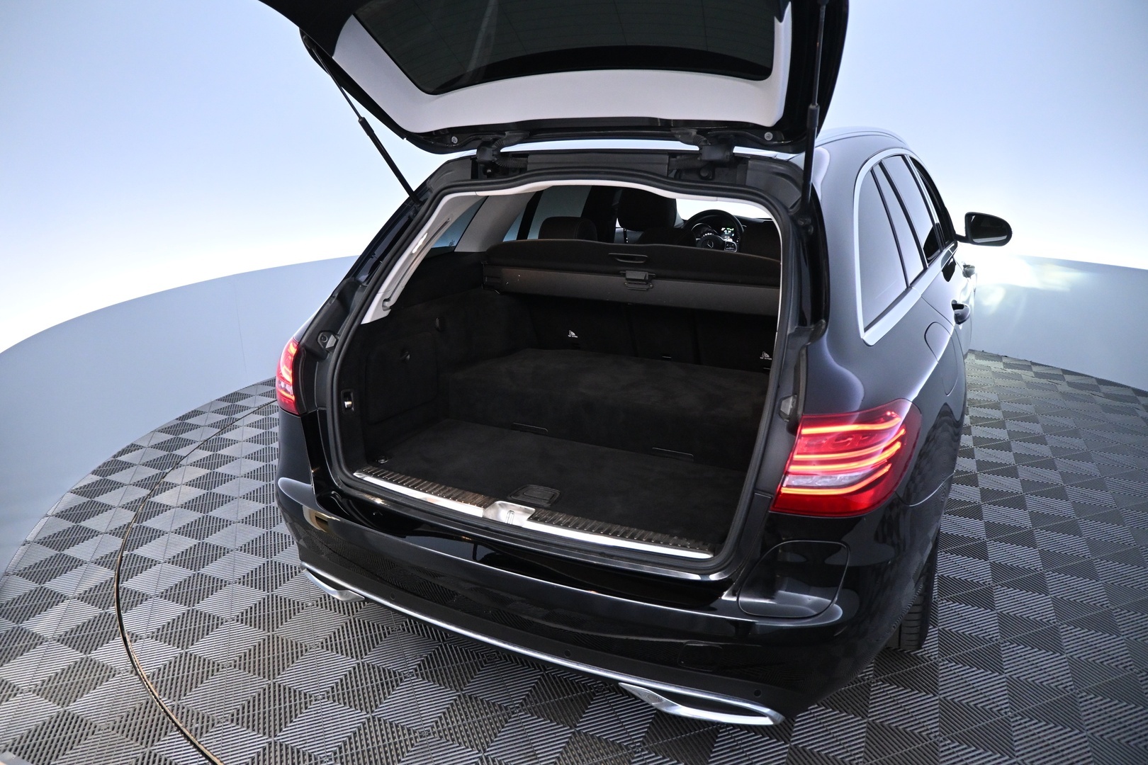 MERCEDES-BENZ C 2020
