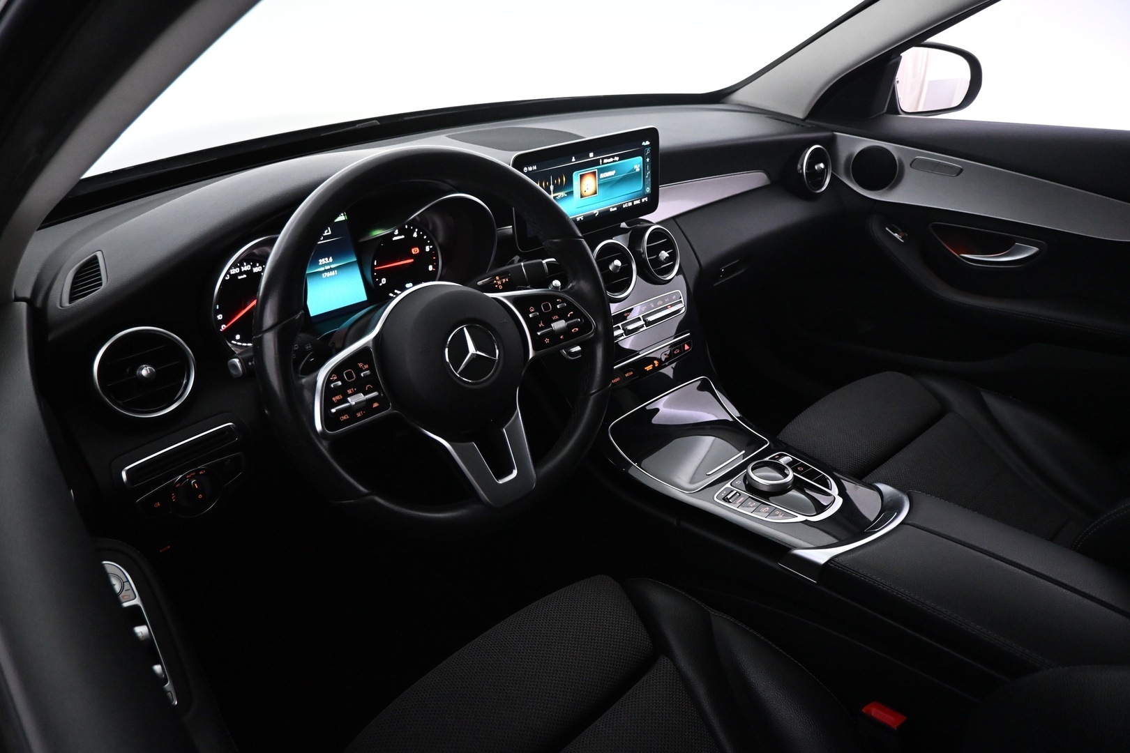 MERCEDES-BENZ C 2020