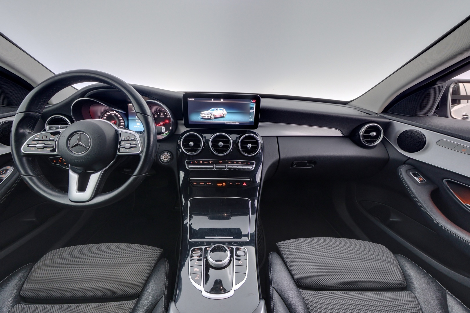 MERCEDES-BENZ C 2020