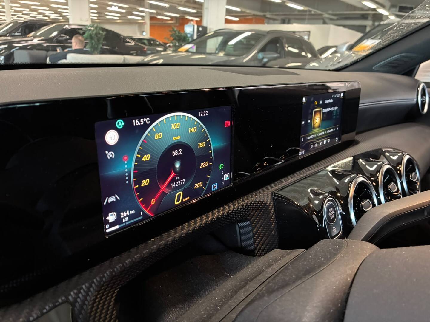 MERCEDES-BENZ A 2020