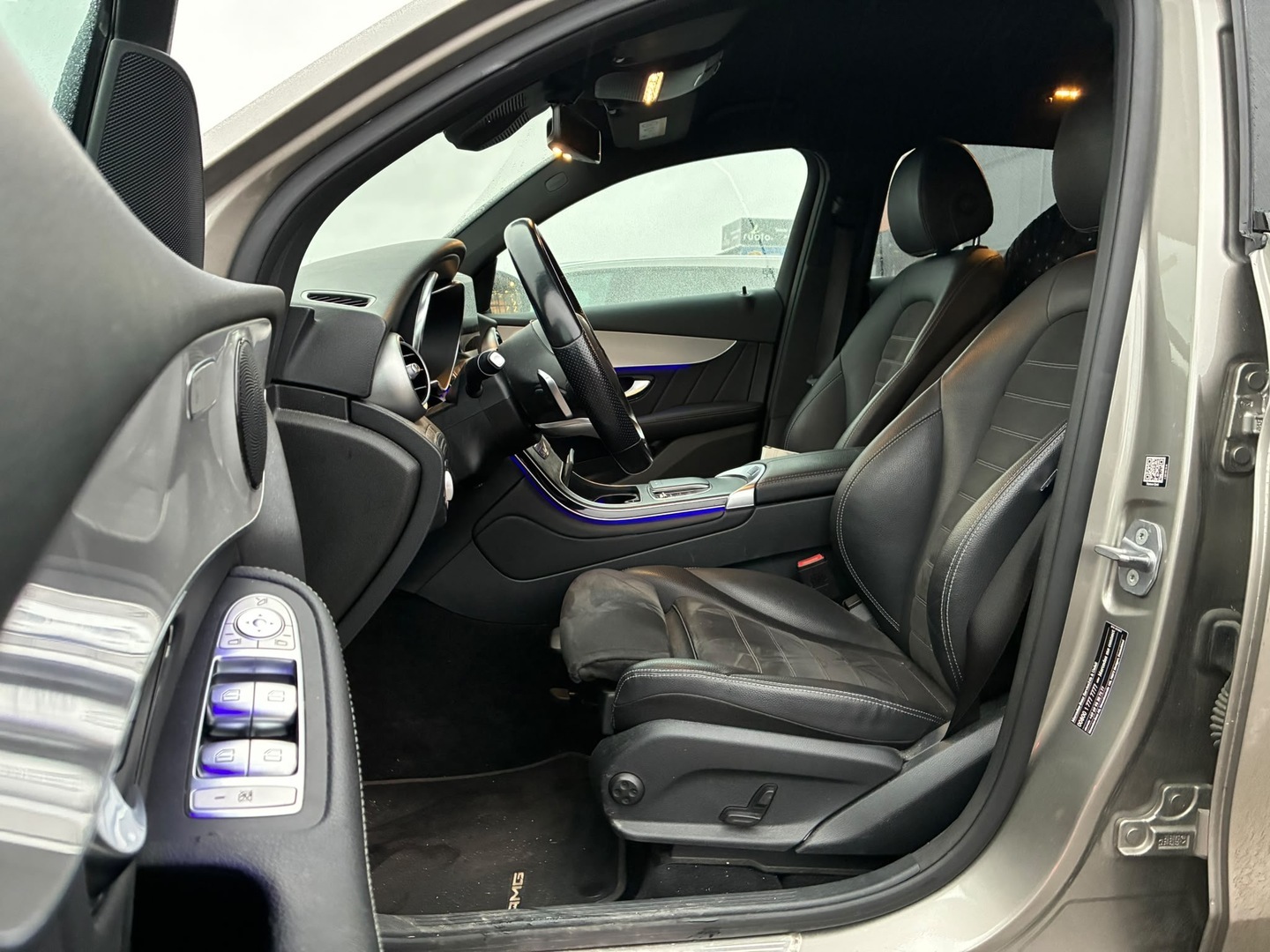 MERCEDES-BENZ GLC 2021