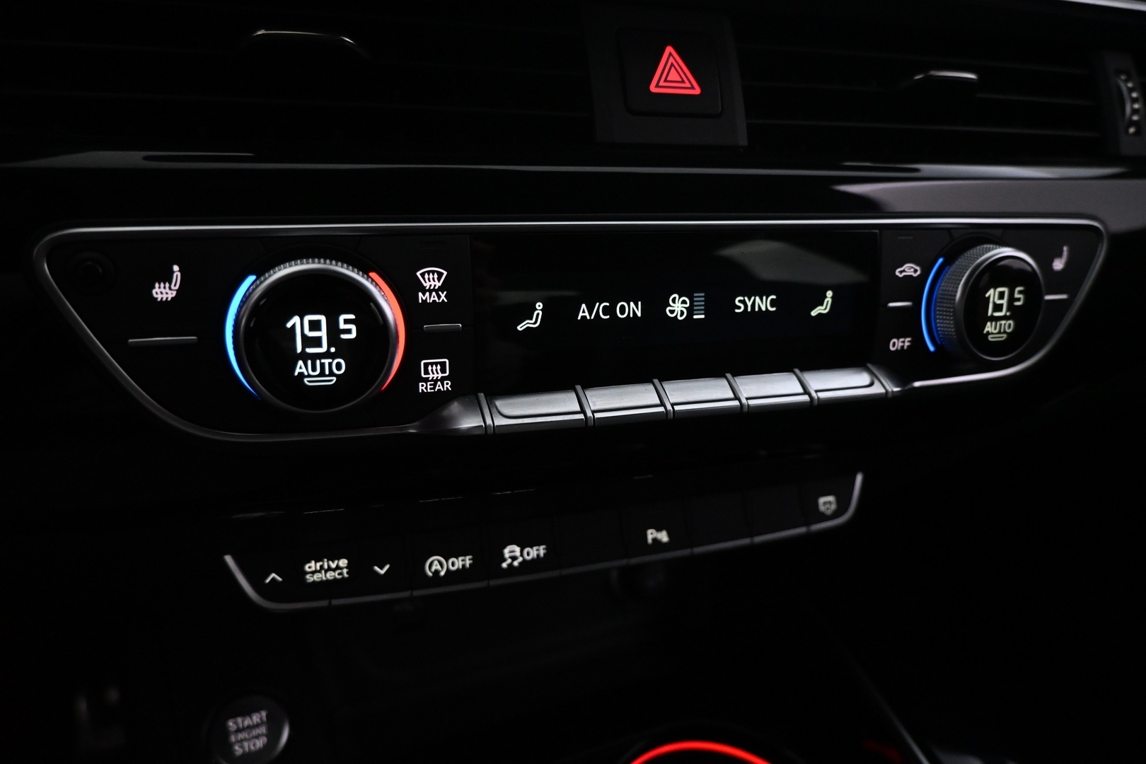 AUDI A4 2021