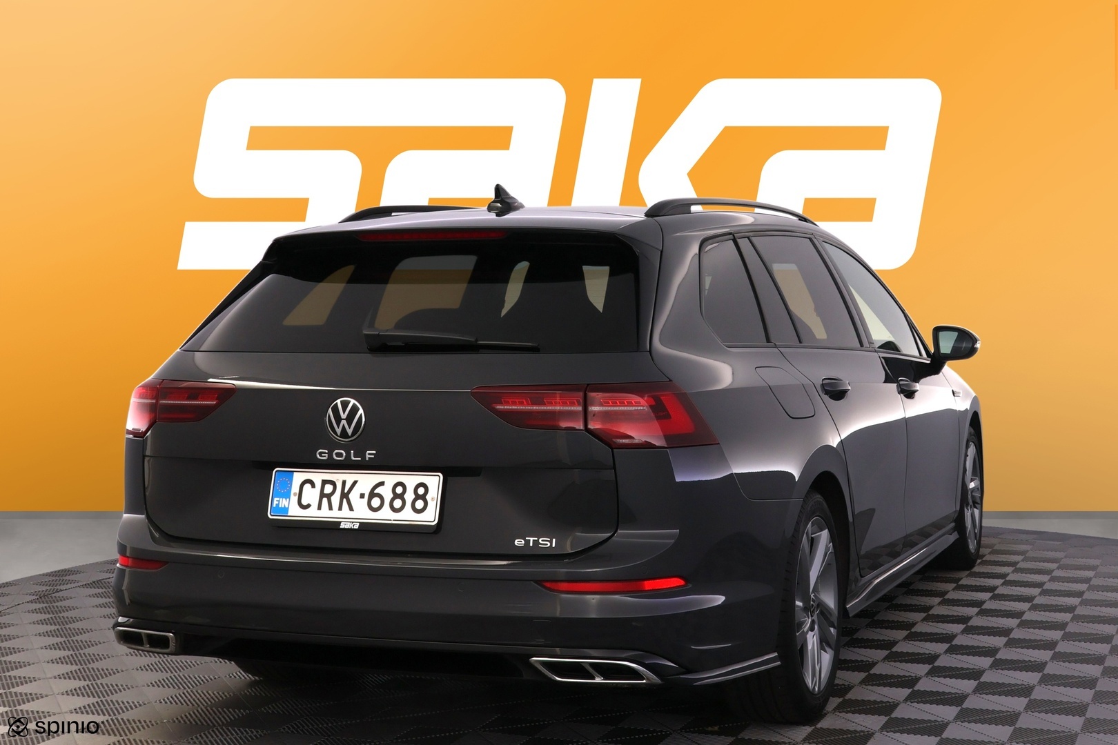 VOLKSWAGEN Golf 2023