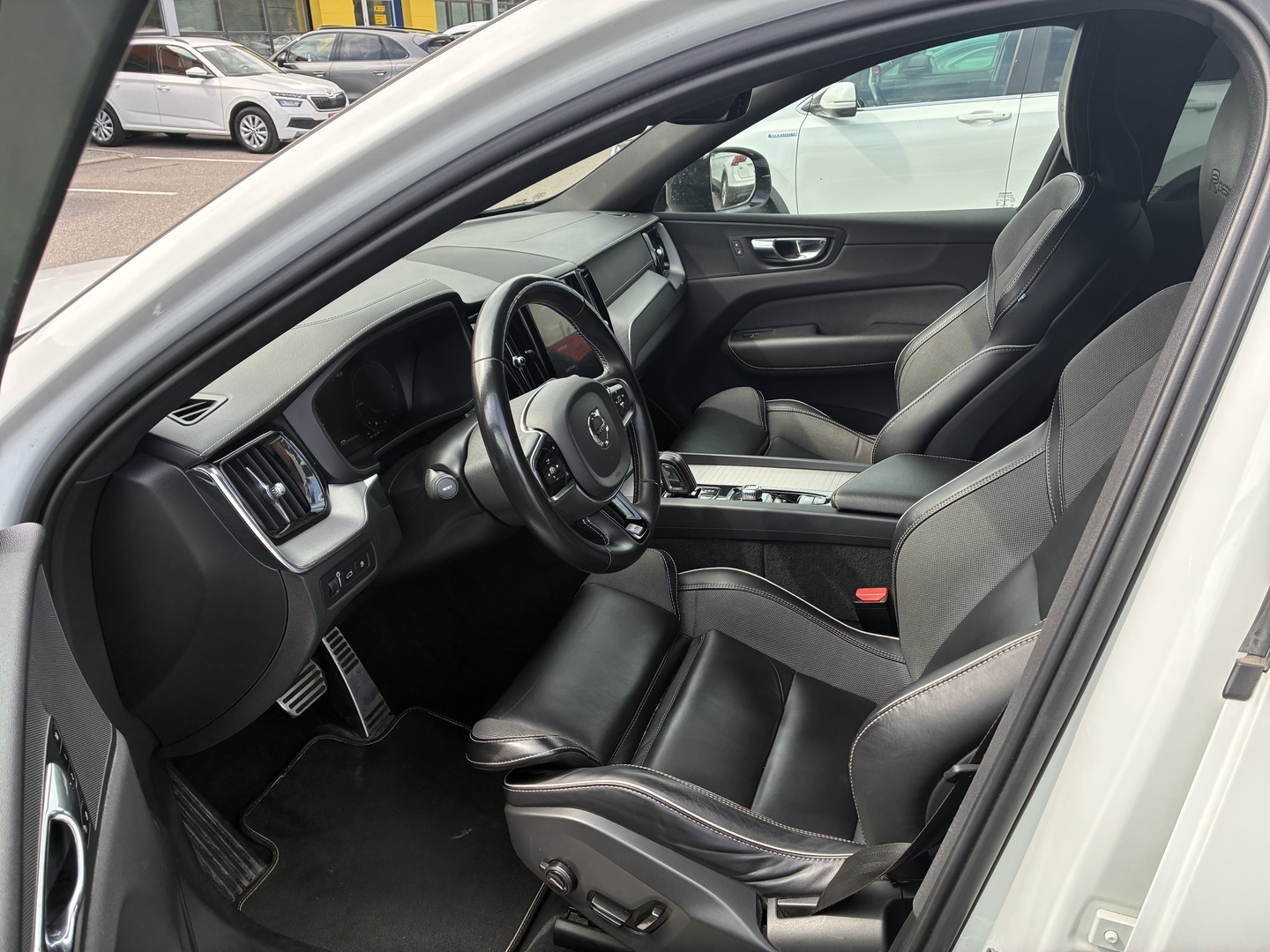 VOLVO XC60 2019
