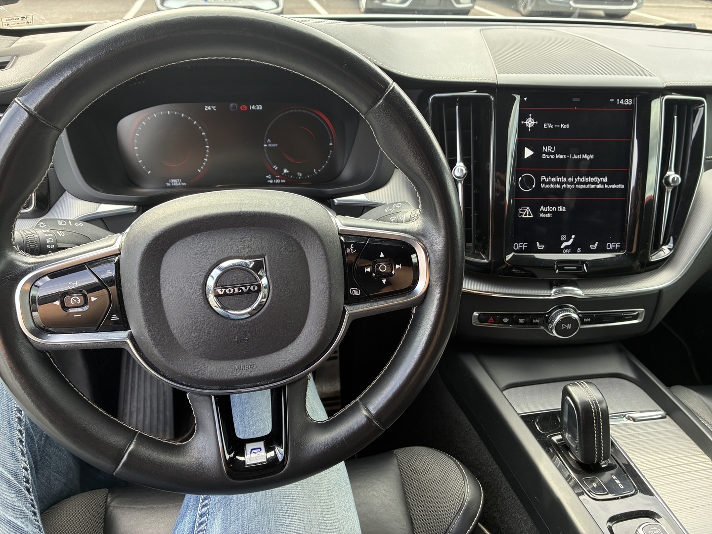VOLVO XC60 2019