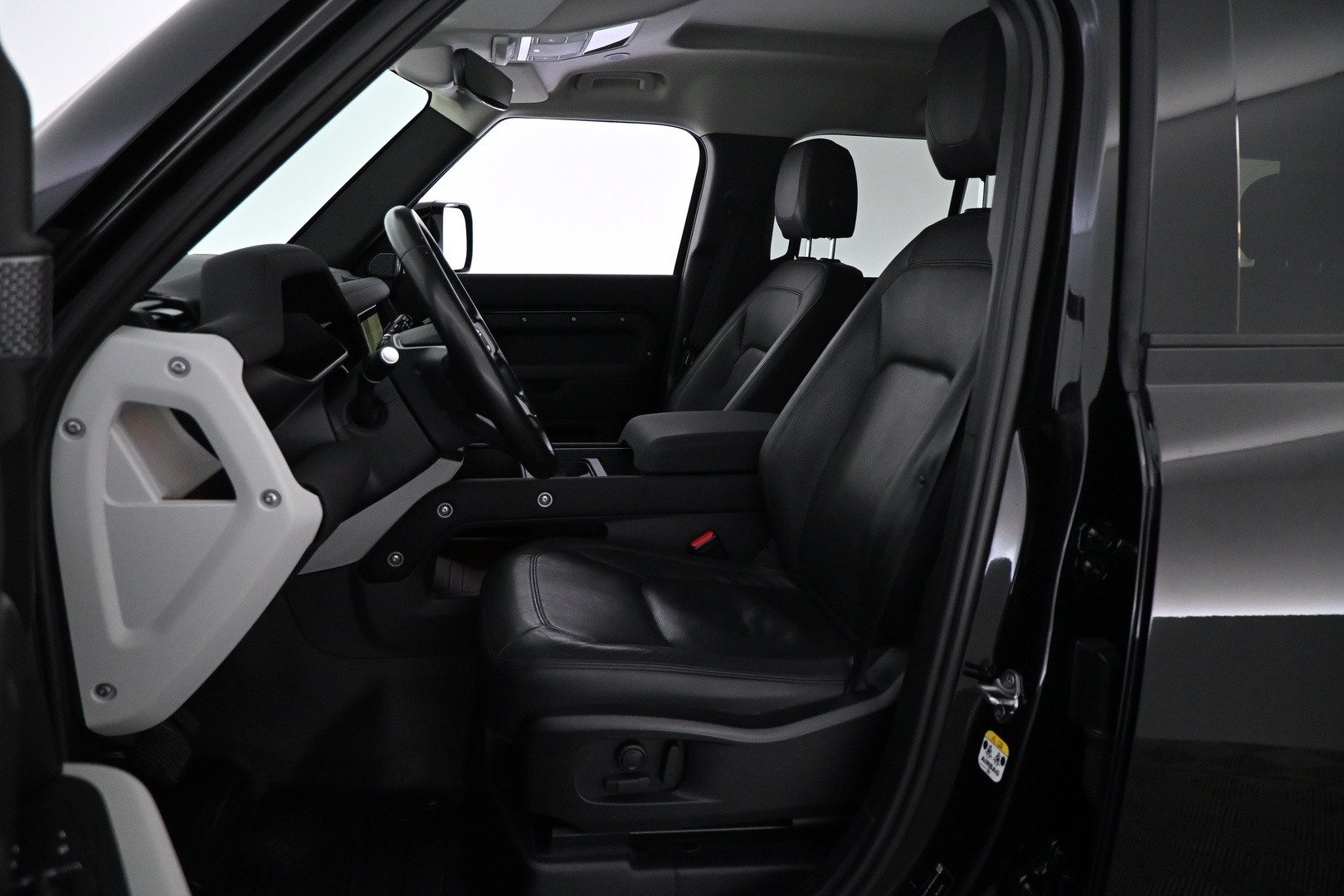 LAND ROVER Defender 2023