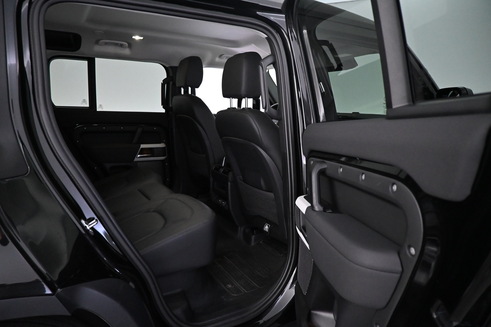 LAND ROVER Defender 2023