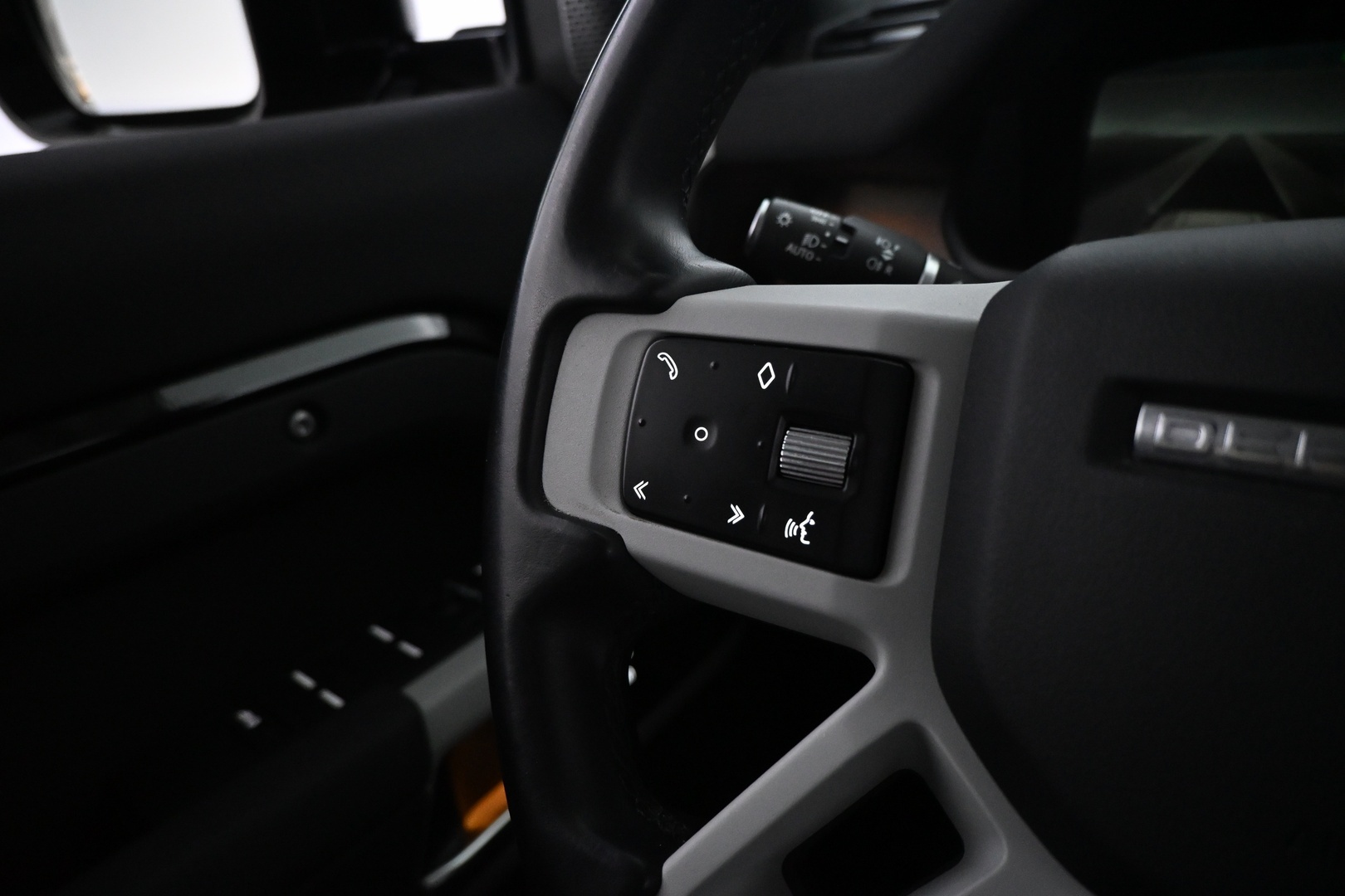 LAND ROVER Defender 2023