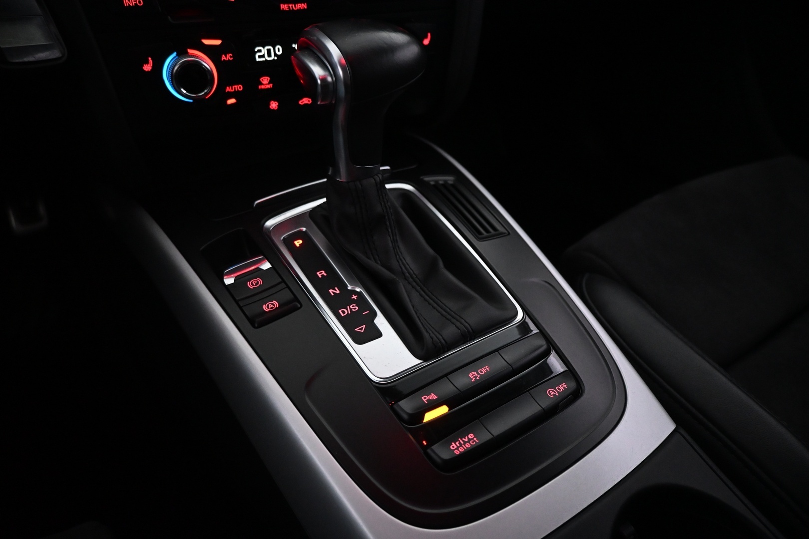AUDI A4 2015