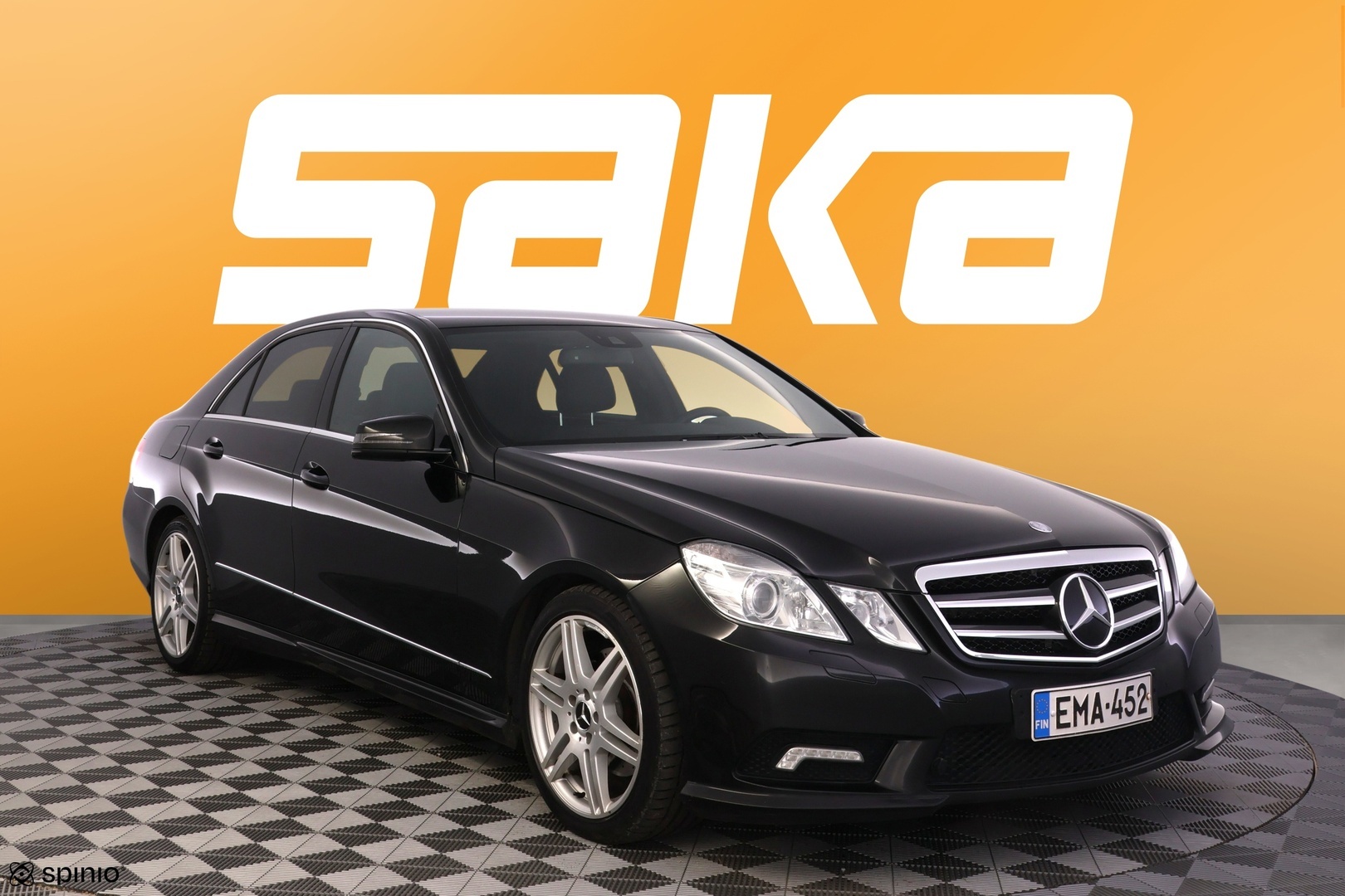 MERCEDES-BENZ E 2011