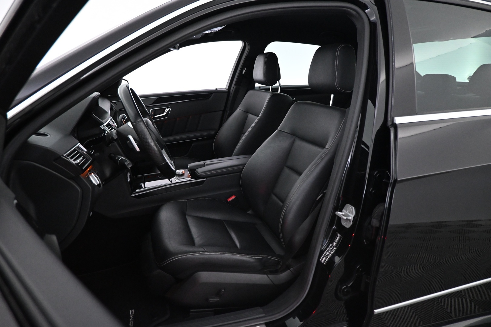 MERCEDES-BENZ E 2011