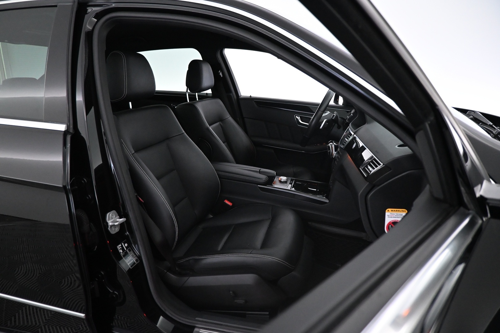 MERCEDES-BENZ E 2011