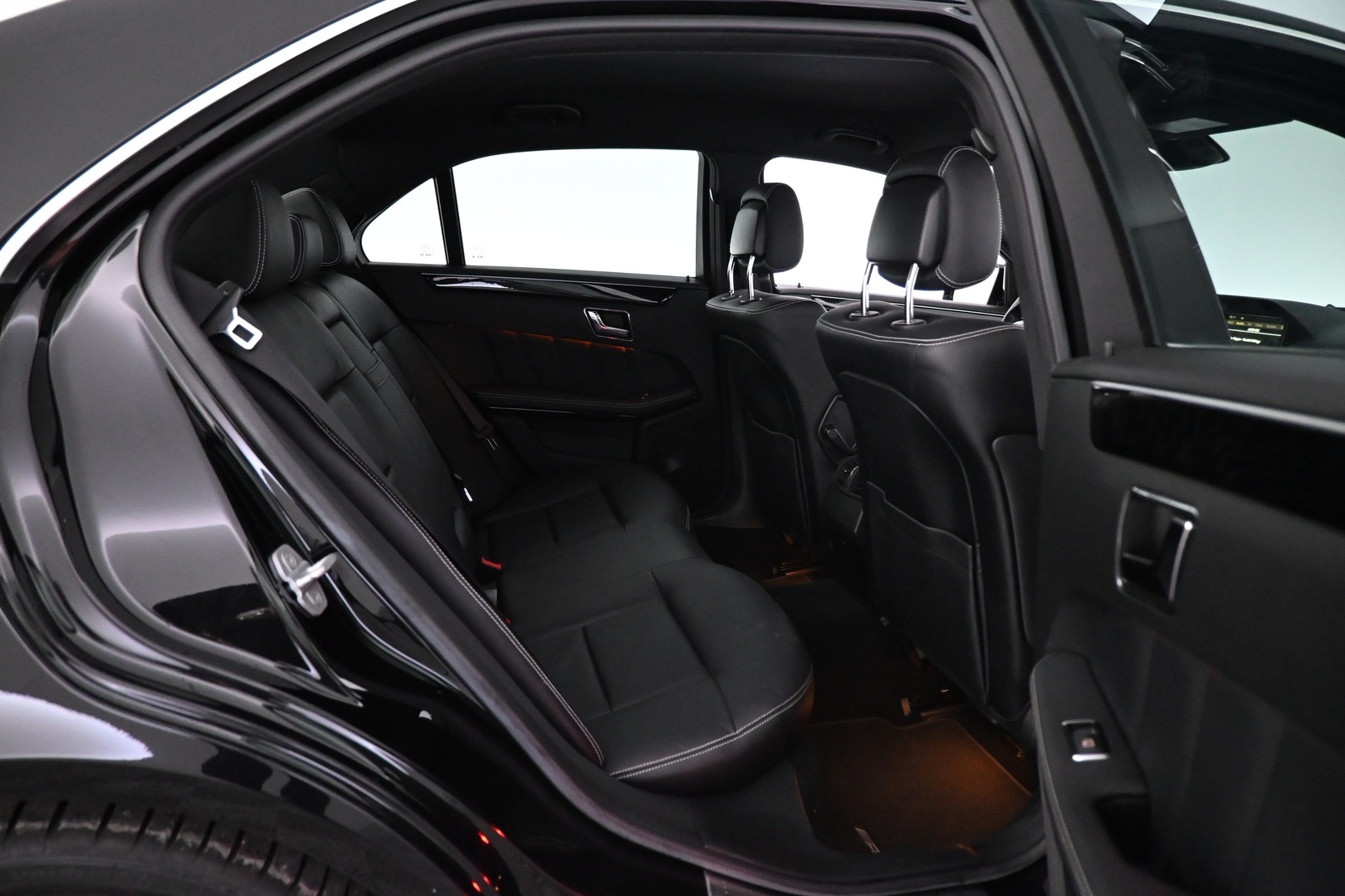 MERCEDES-BENZ E 2011