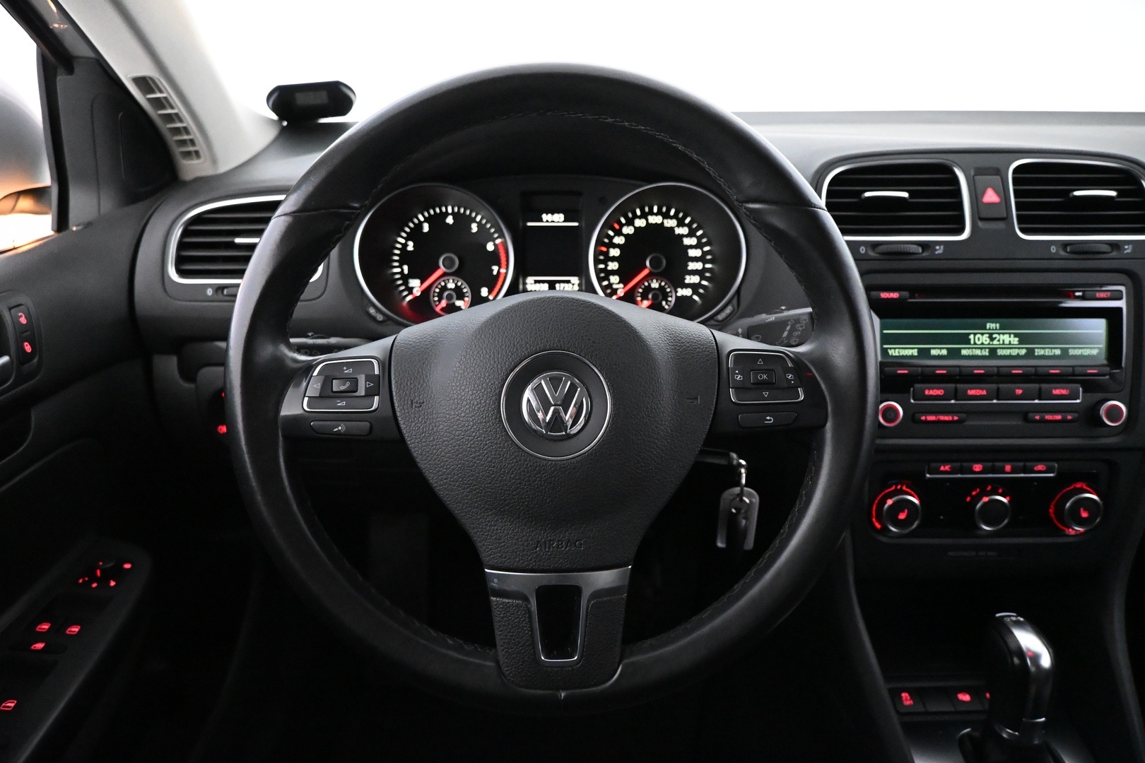 VOLKSWAGEN Golf 2013