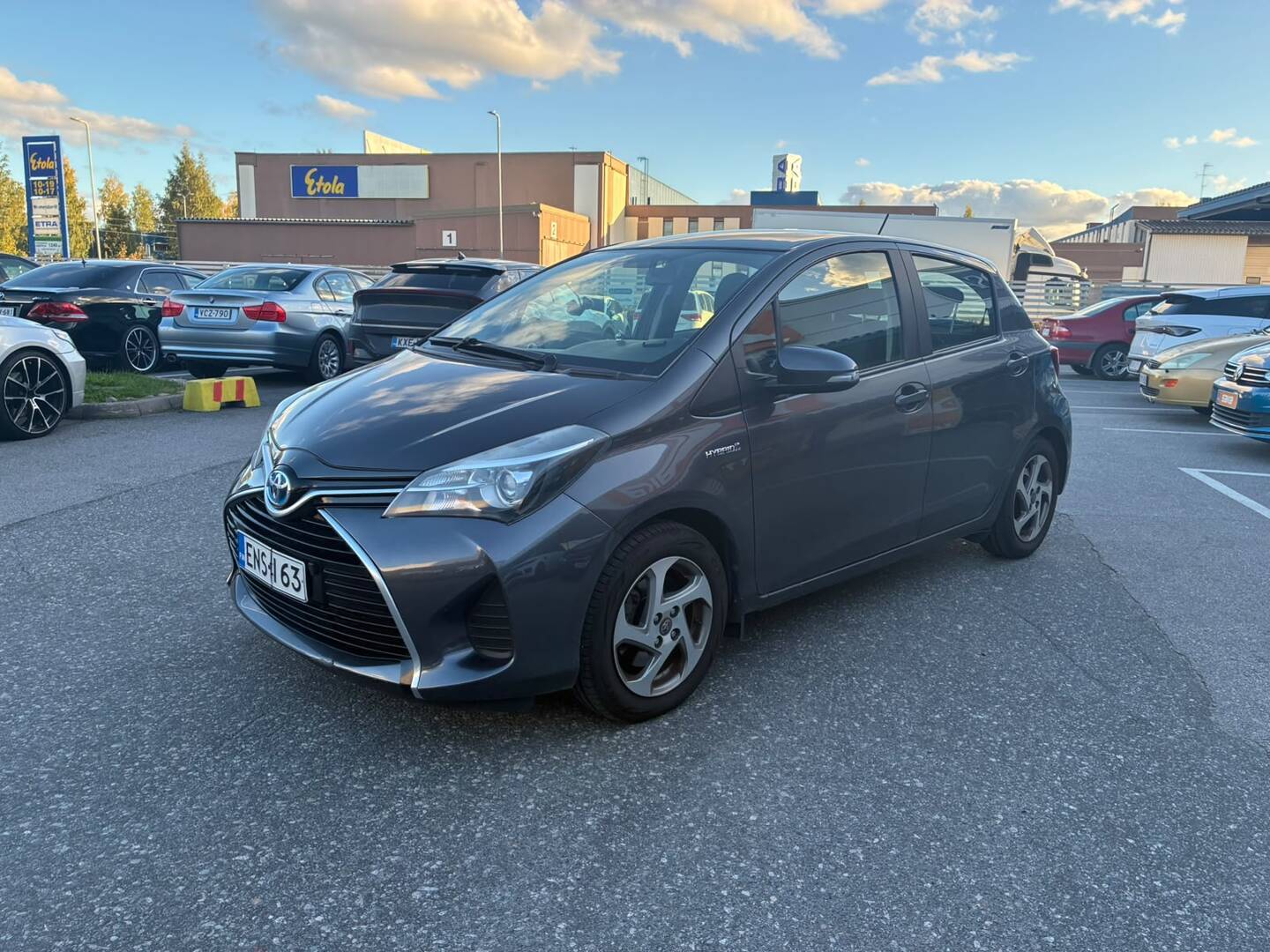 TOYOTA Yaris 2015