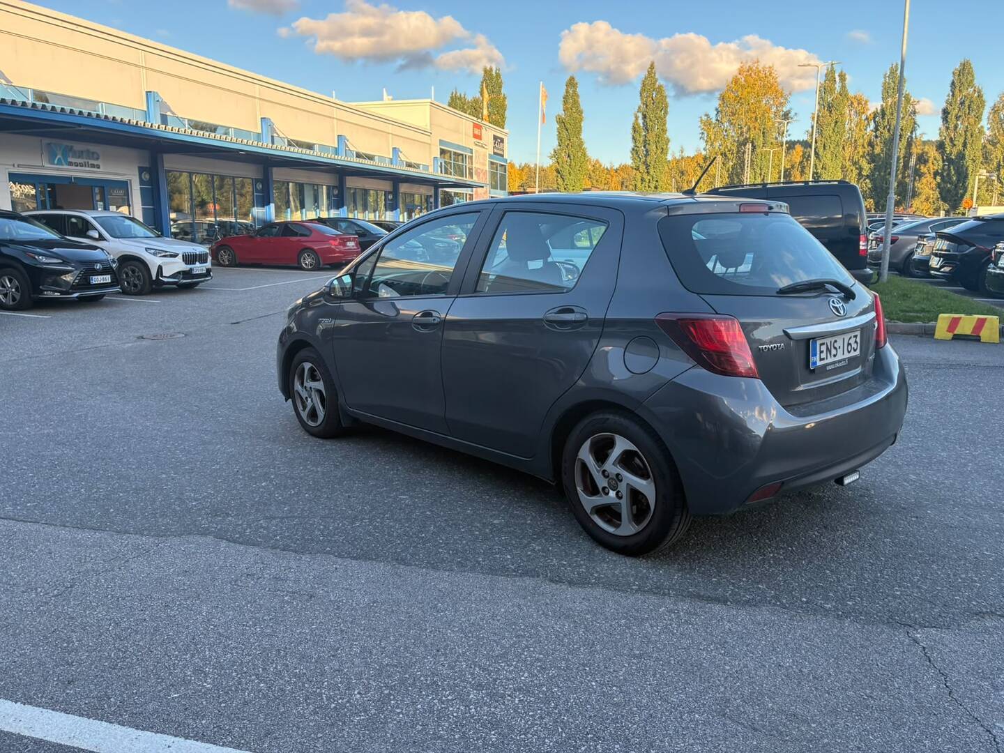 TOYOTA Yaris 2015
