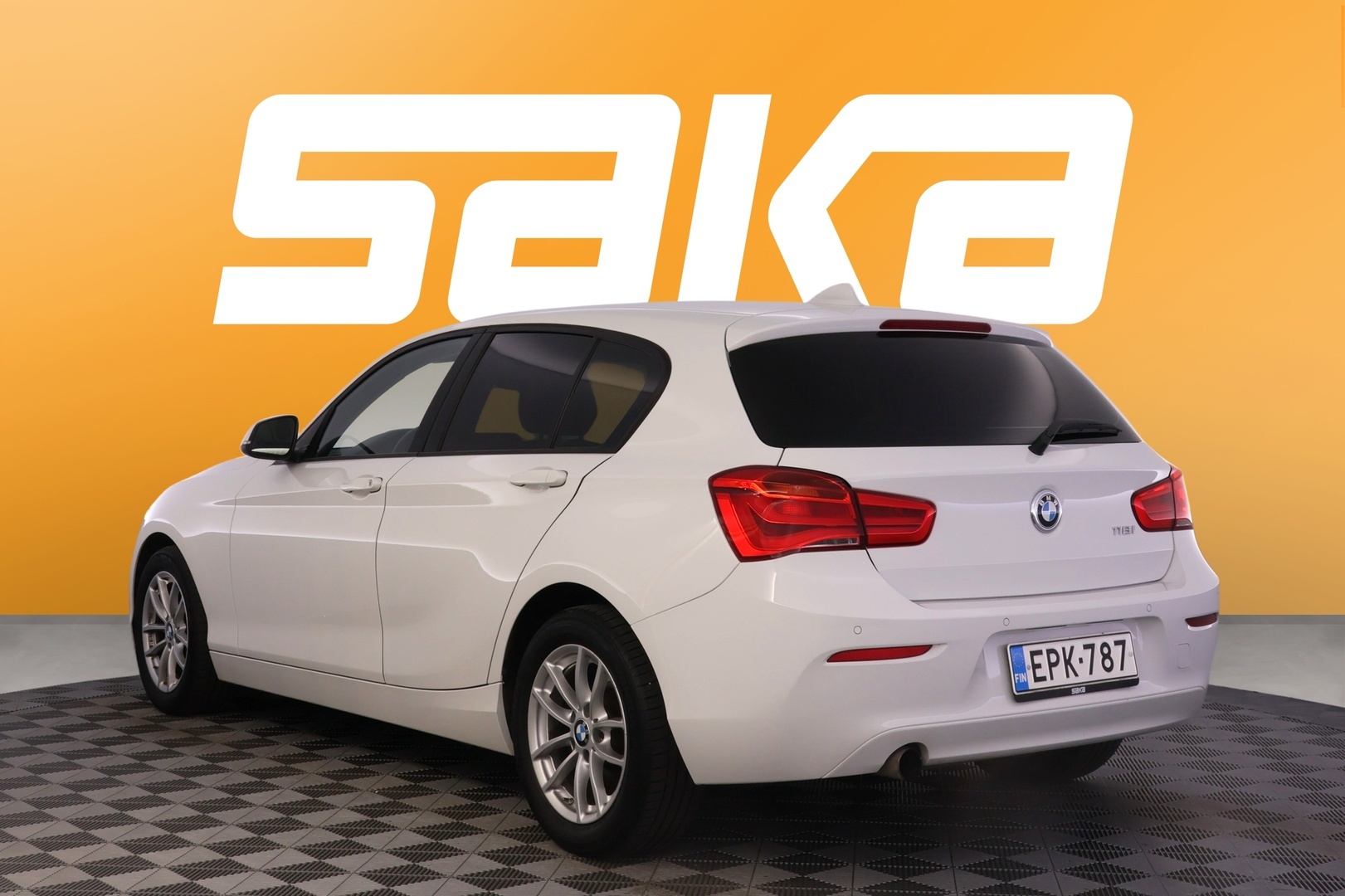 BMW 118 2018