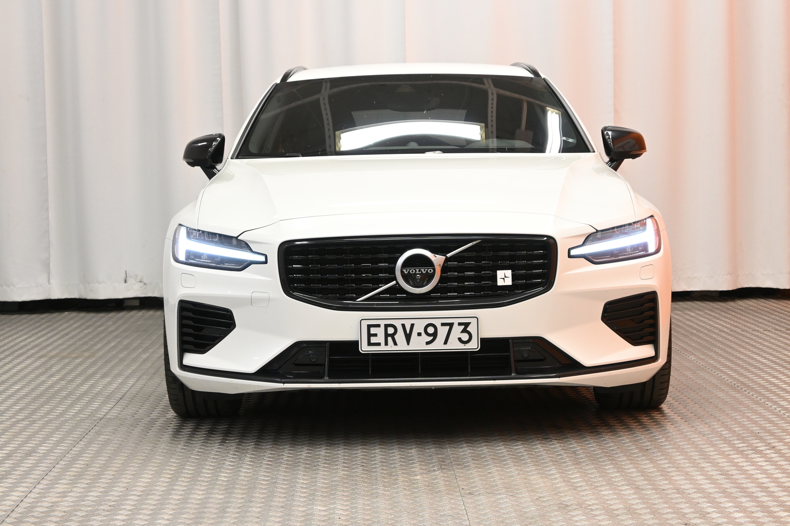 VOLVO V60 2020