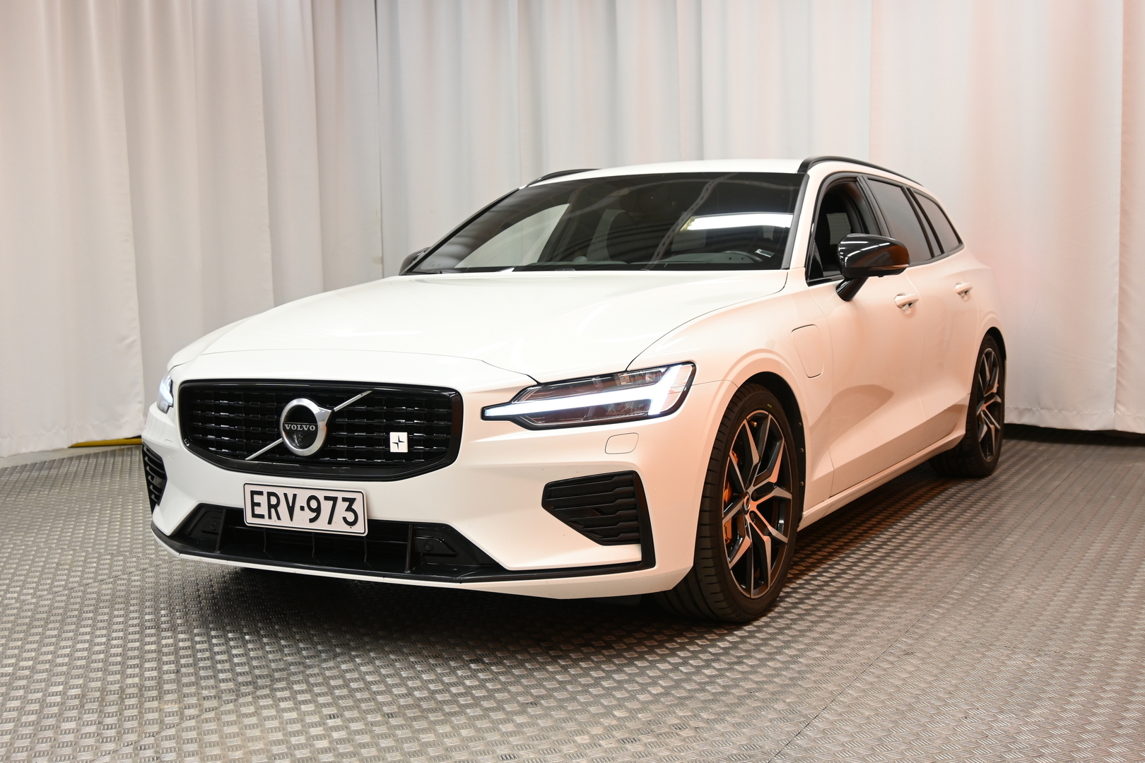 VOLVO V60 2020