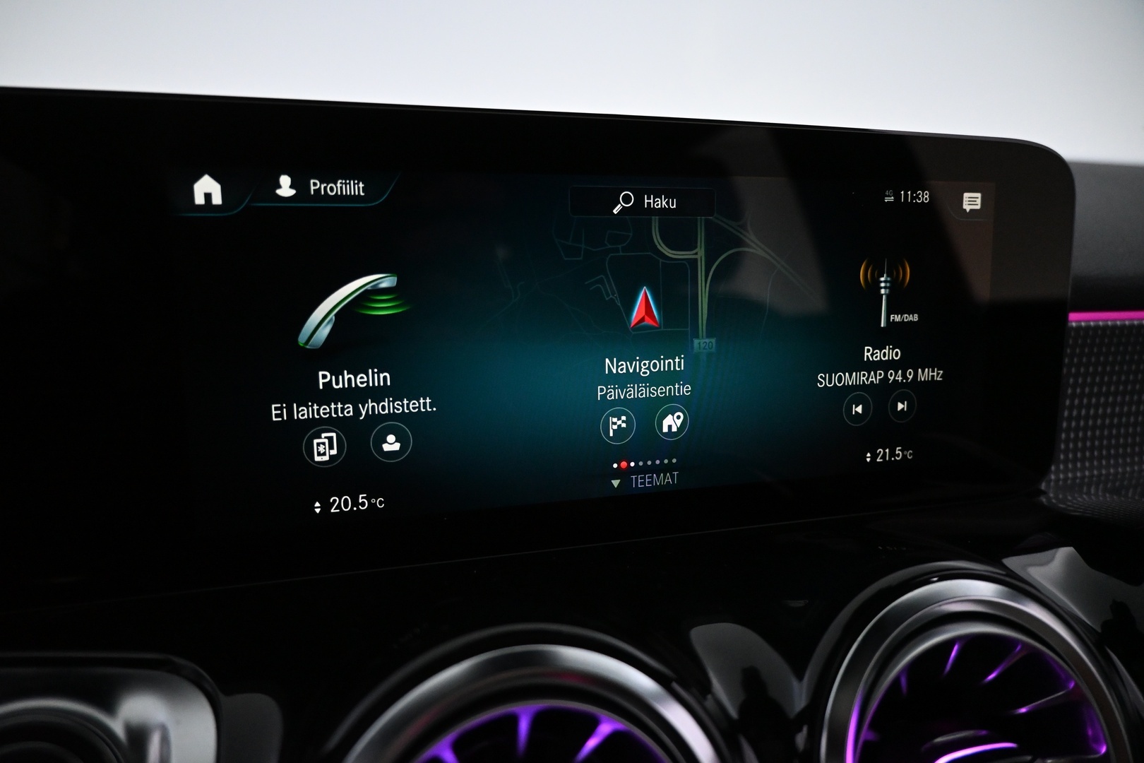 MERCEDES-BENZ EQB 2023