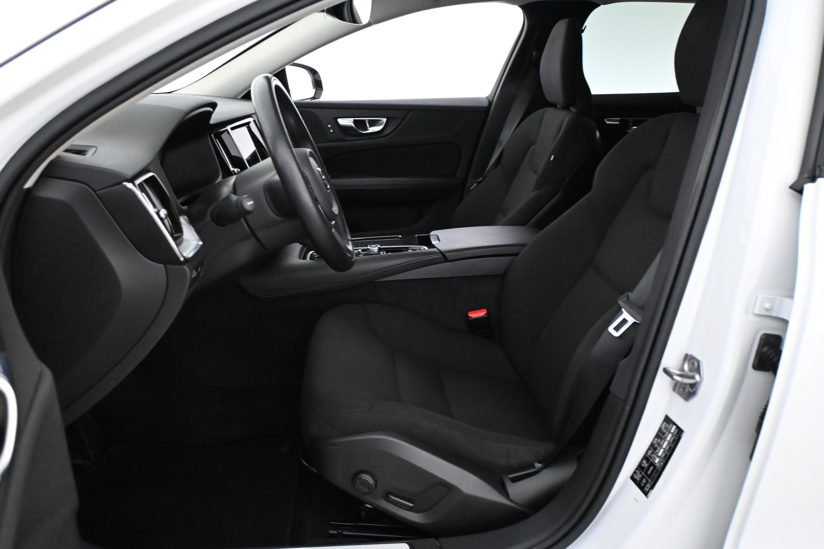 VOLVO V60 2021