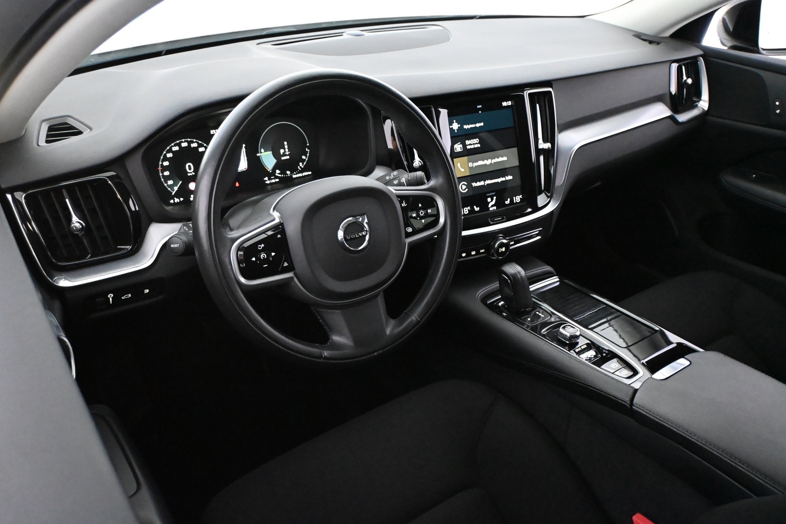 VOLVO V60 2021