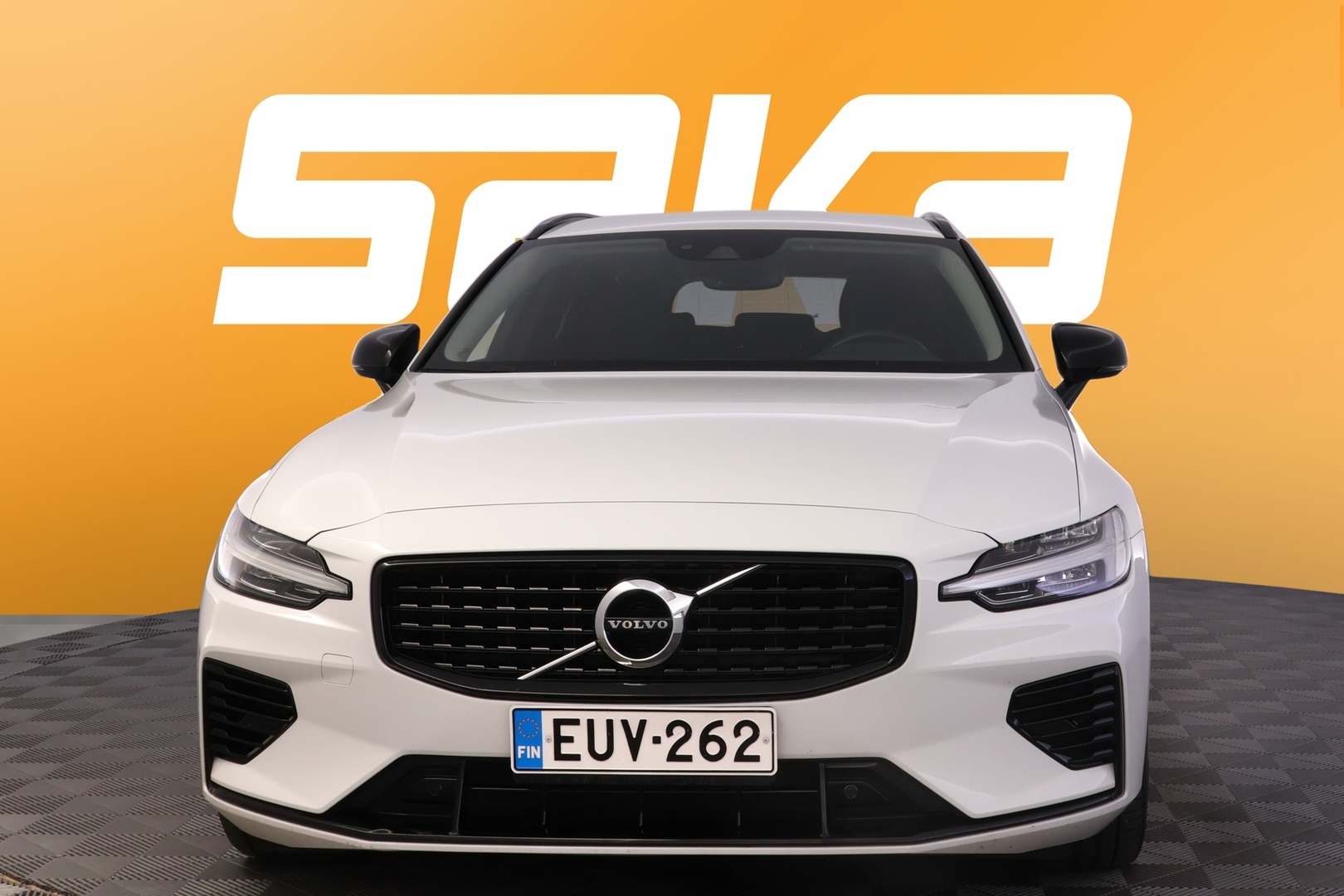 VOLVO V60 2021
