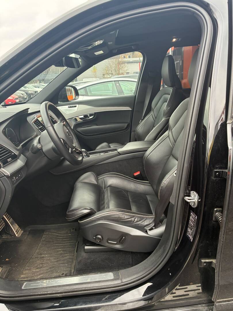 VOLVO XC90 2022