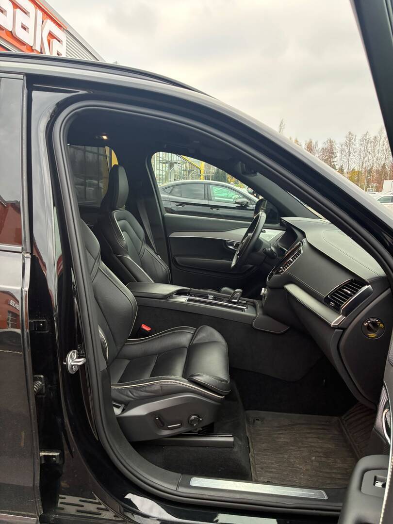 VOLVO XC90 2022