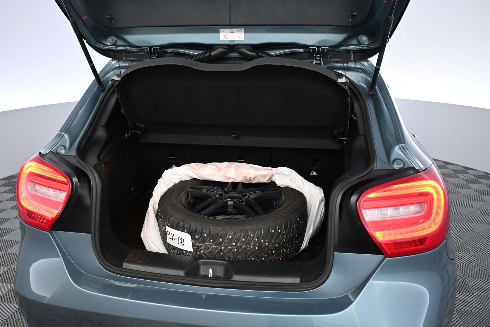 MERCEDES-BENZ A 2014