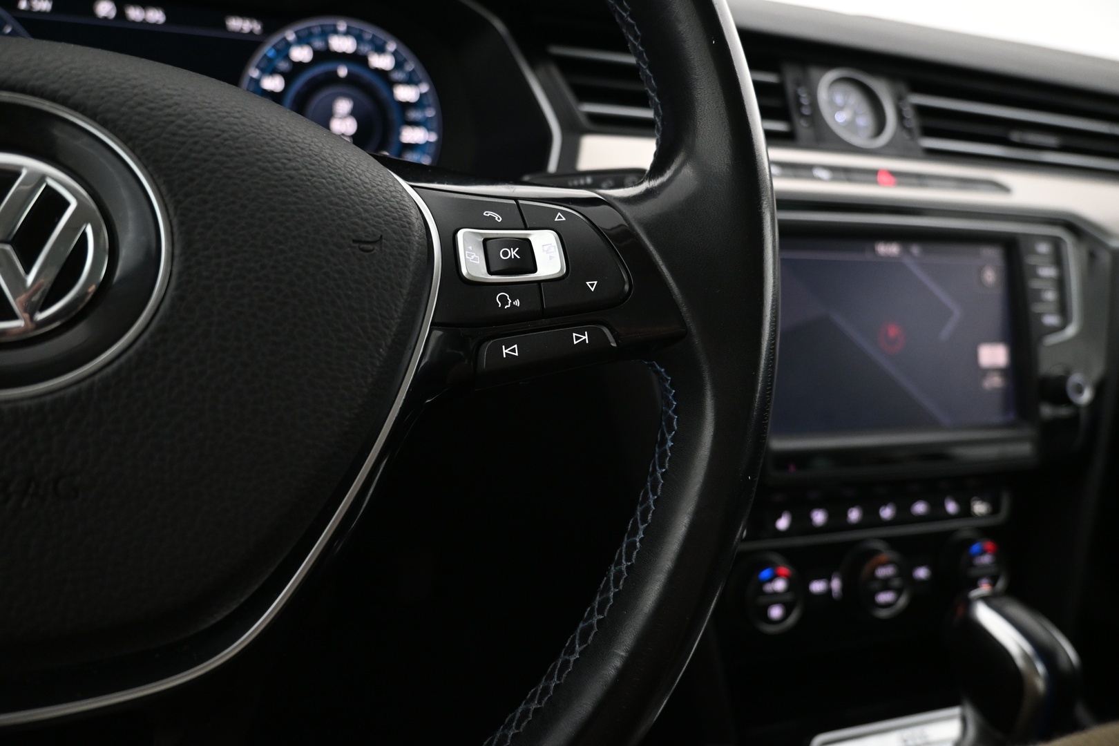 VOLKSWAGEN Passat 2017