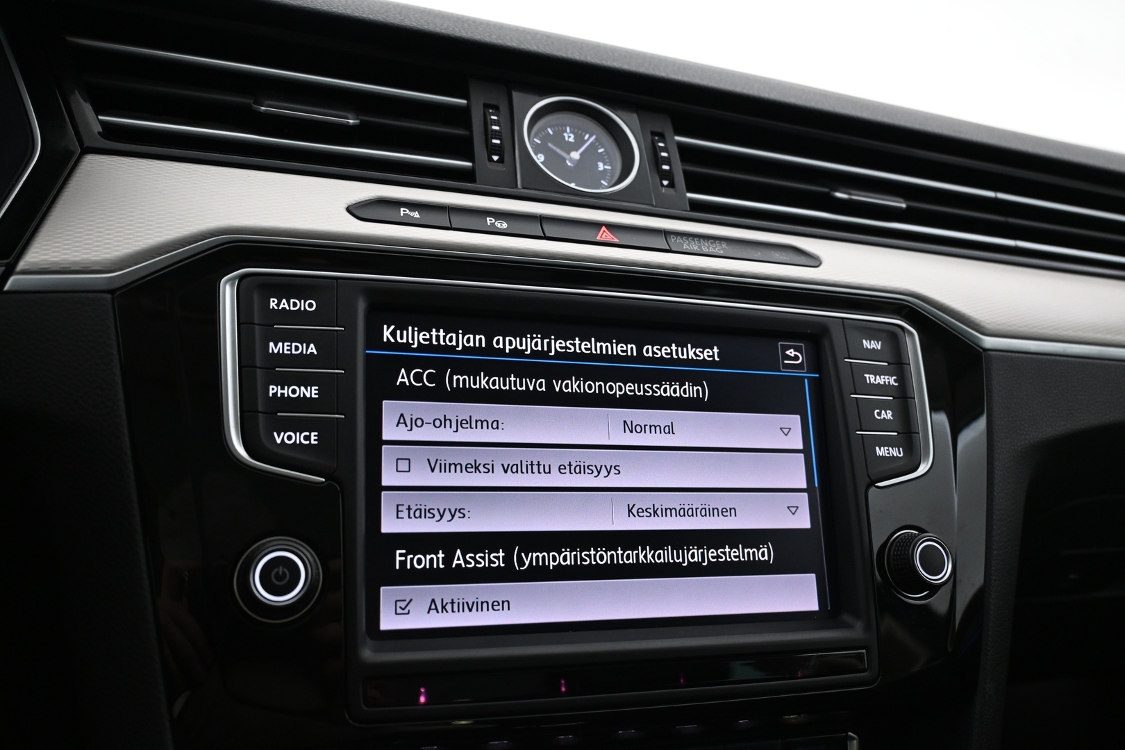 VOLKSWAGEN Passat 2017