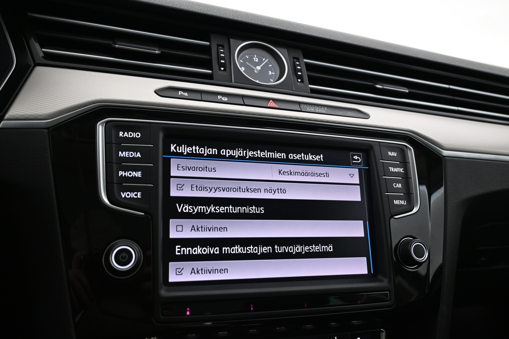 VOLKSWAGEN Passat 2017