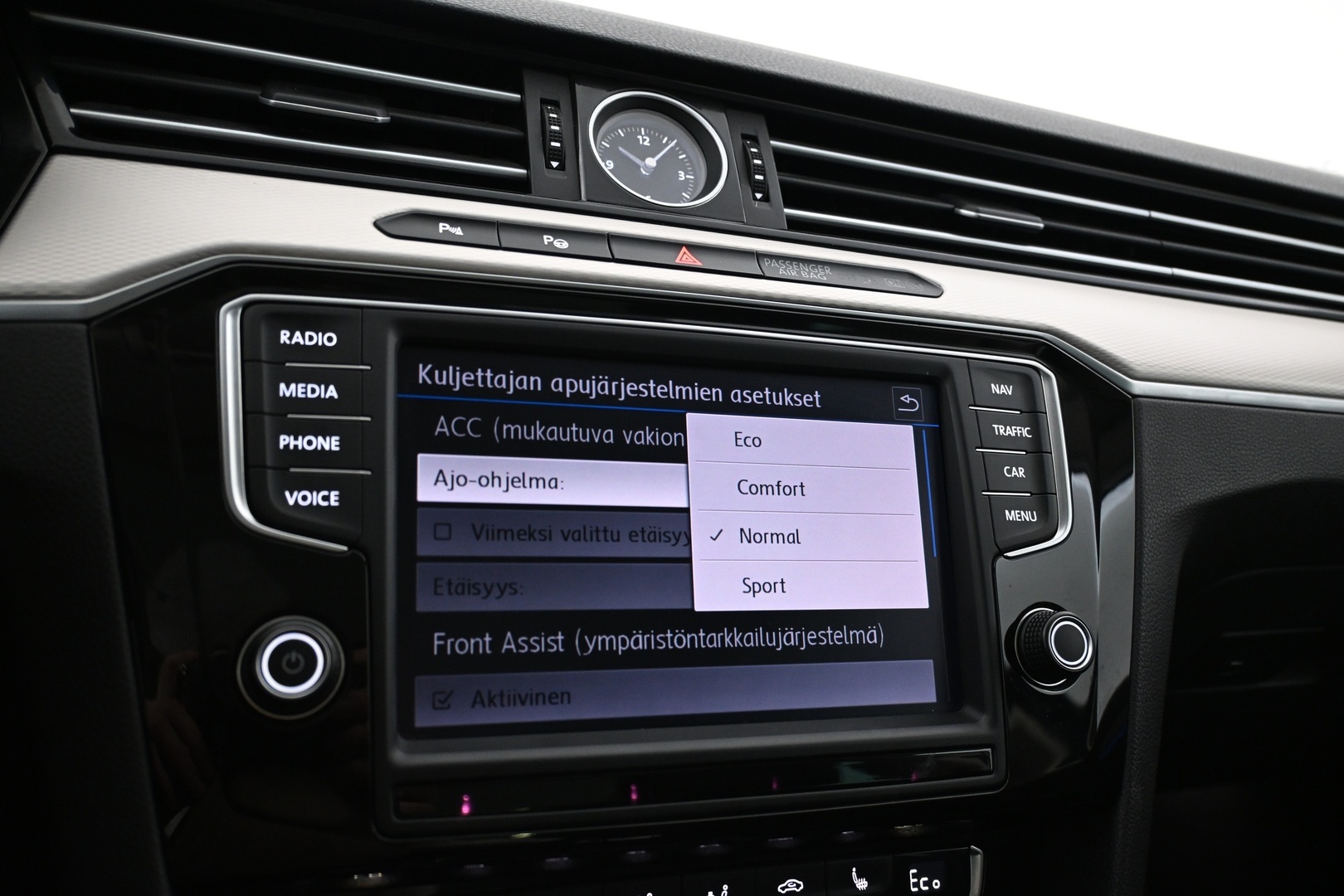 VOLKSWAGEN Passat 2017