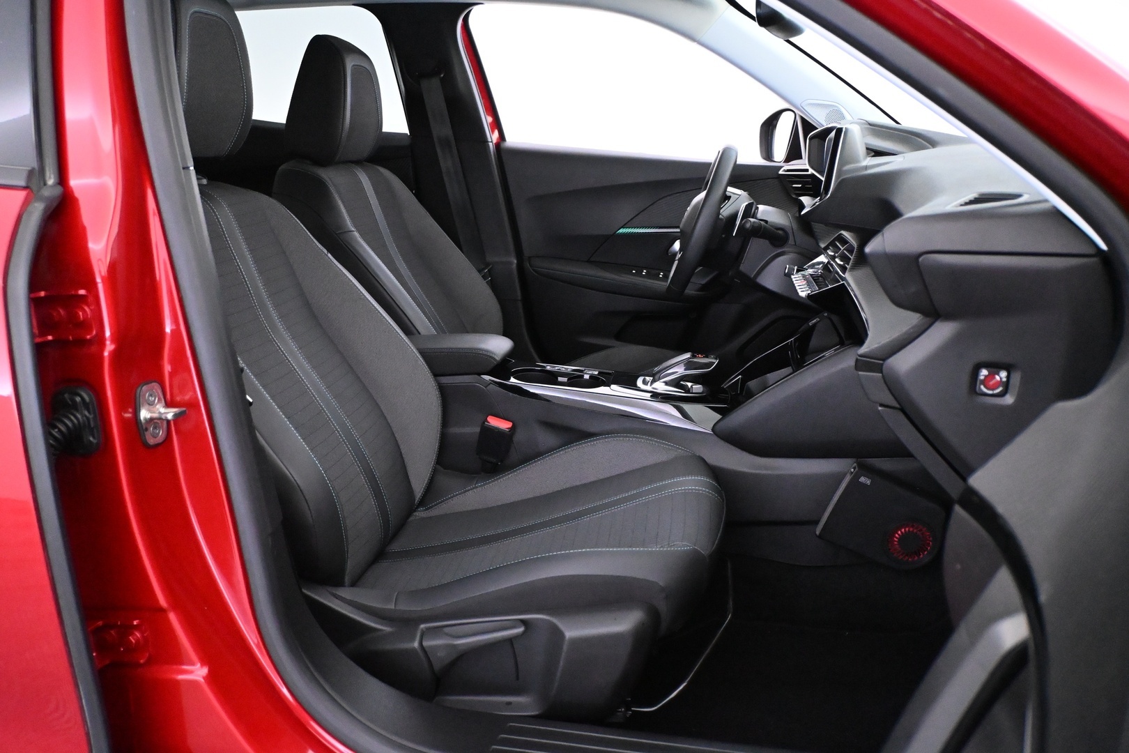PEUGEOT 2008 2021