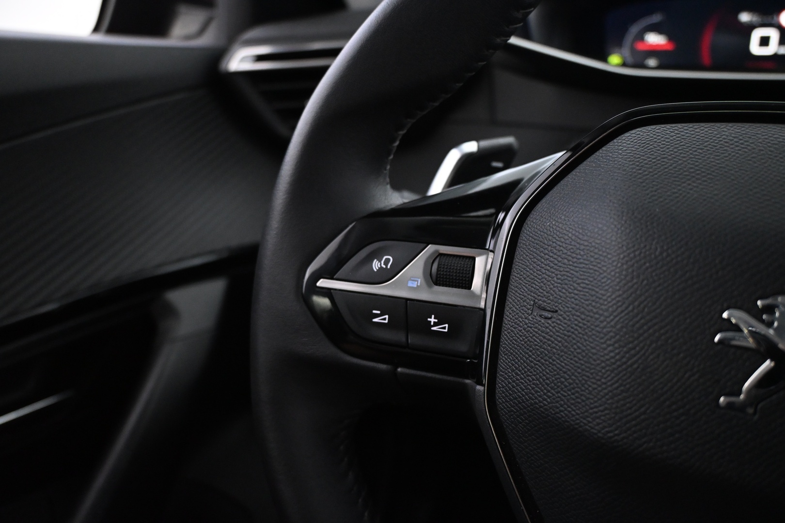PEUGEOT 2008 2021