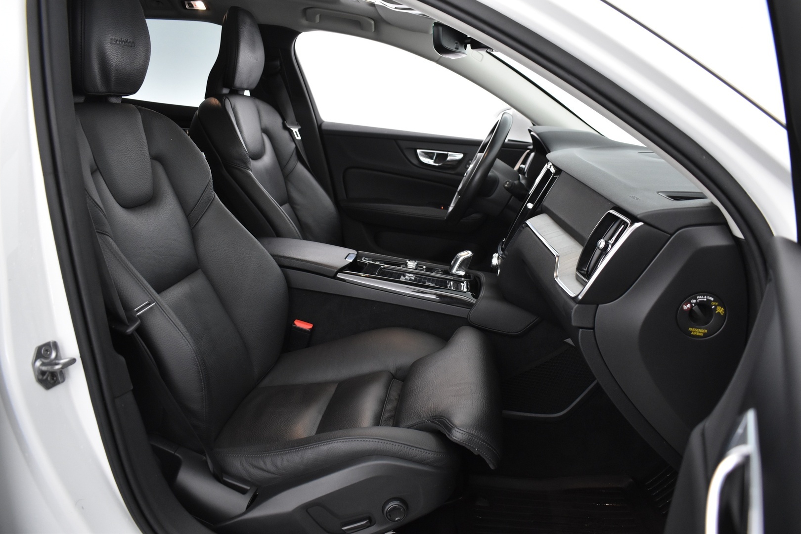 VOLVO V60 2019