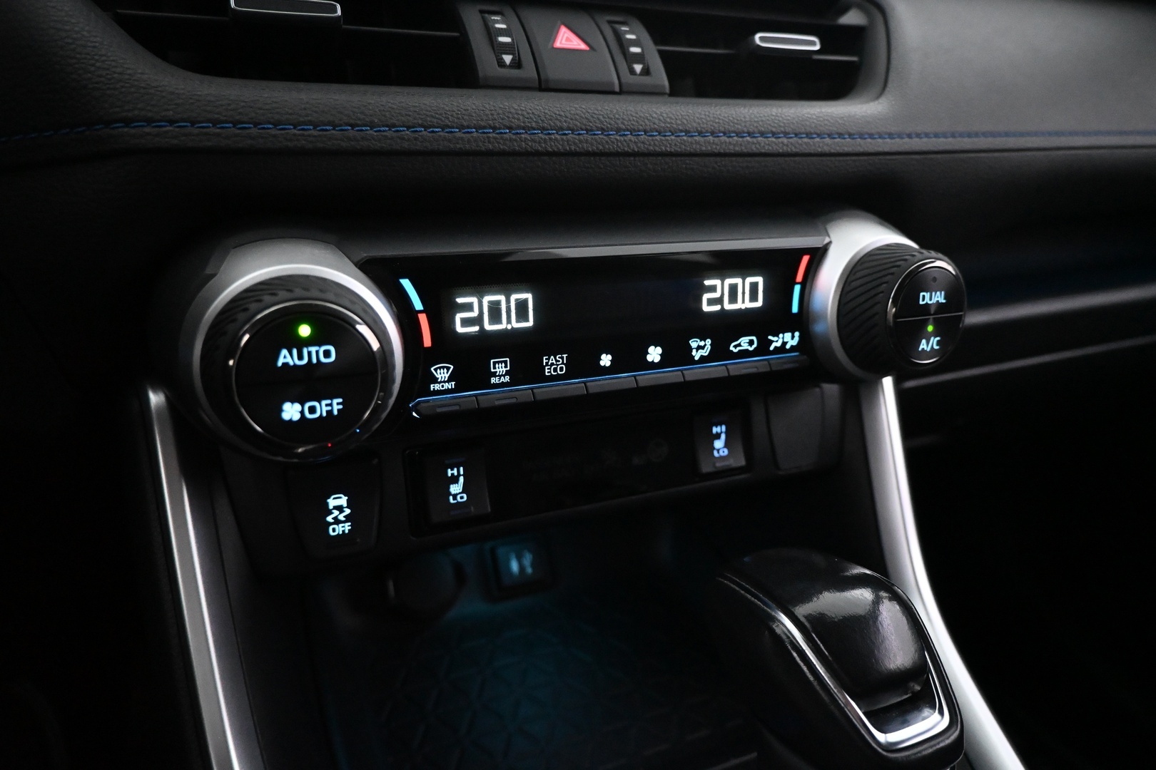 TOYOTA RAV4 2019