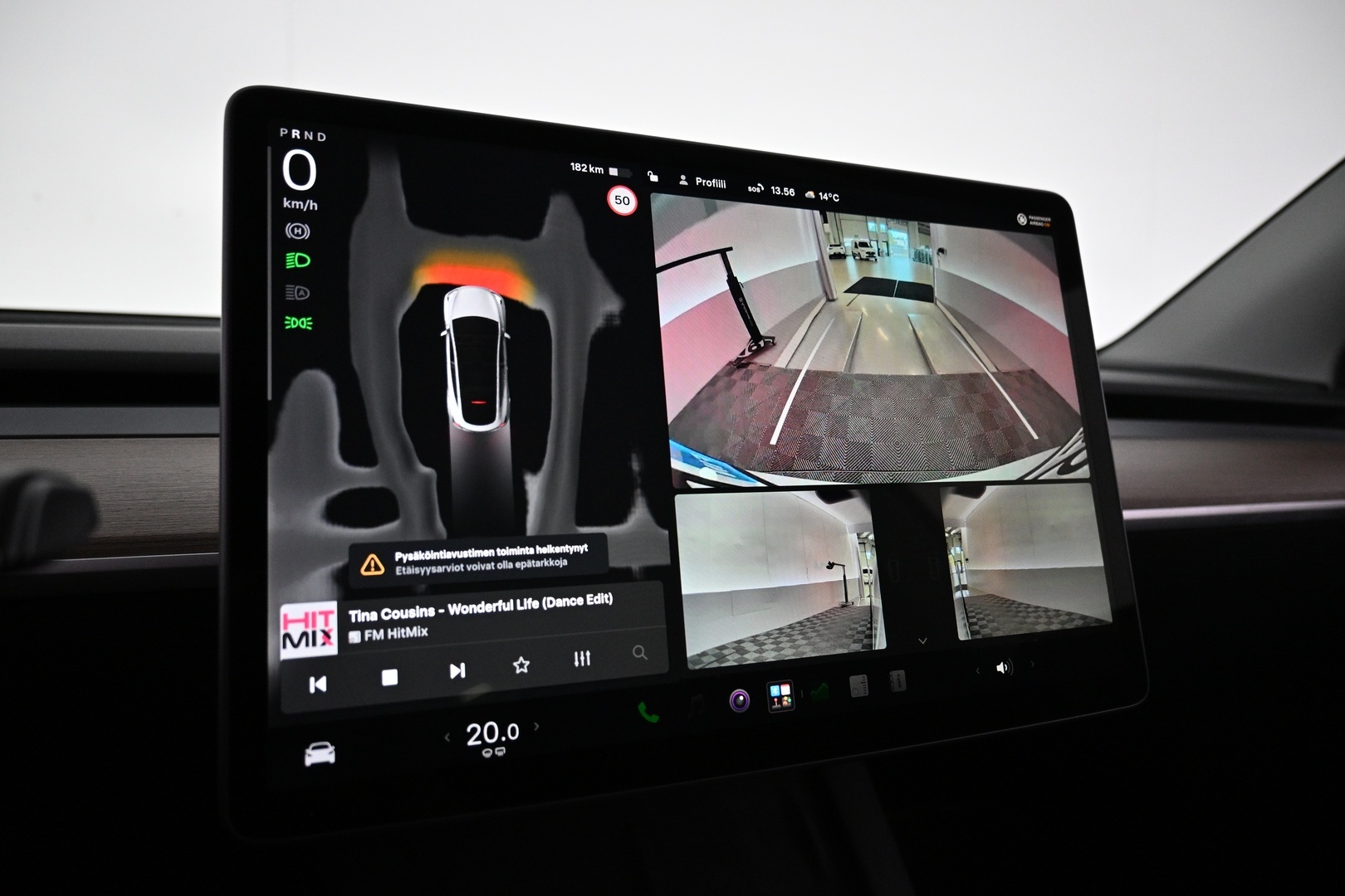 TESLA Model Y 2023