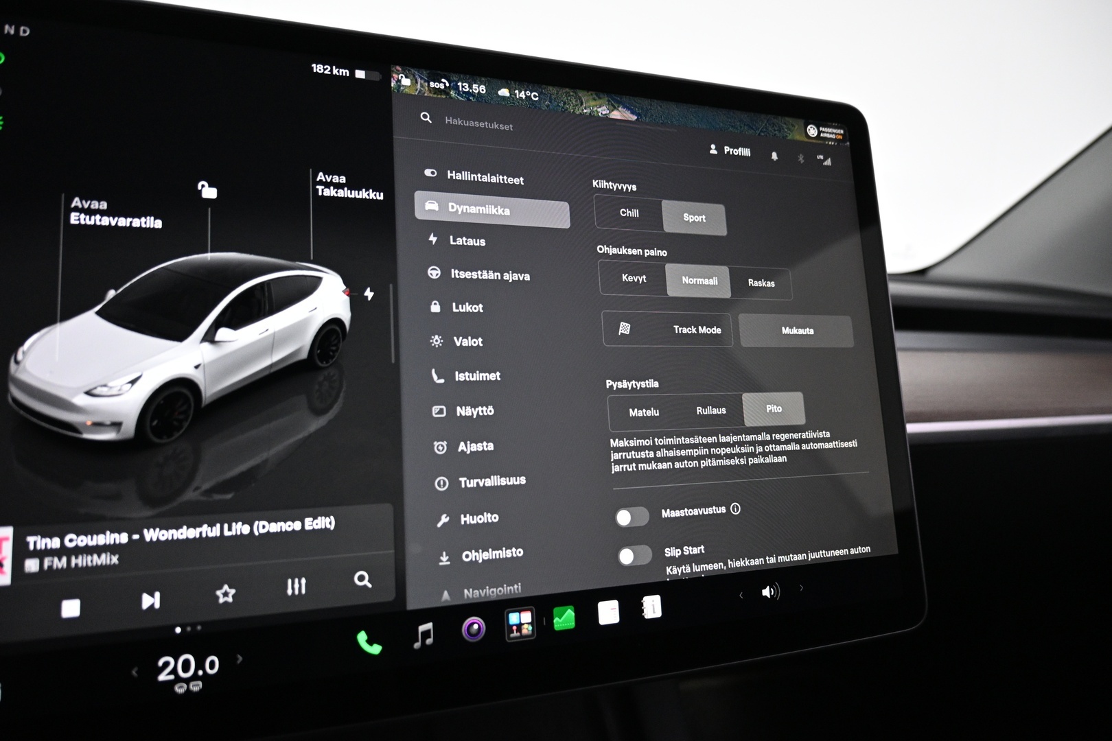 TESLA Model Y 2023