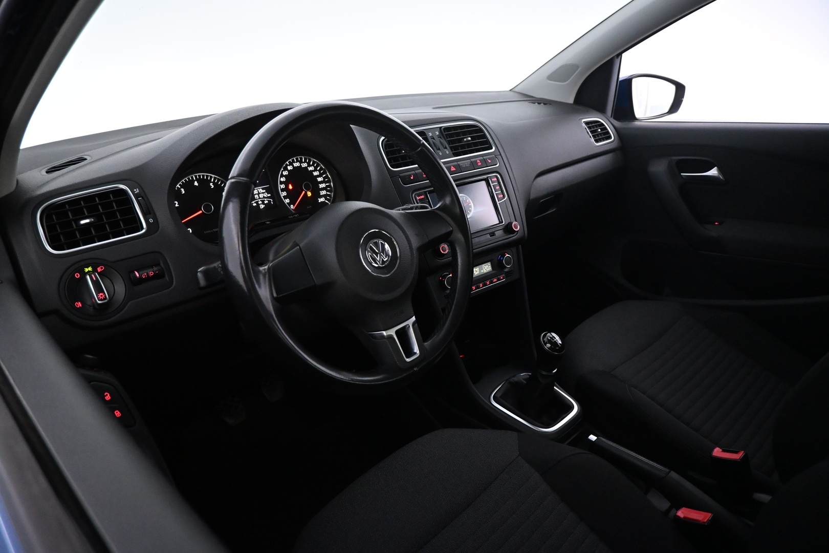 VOLKSWAGEN Polo 2013