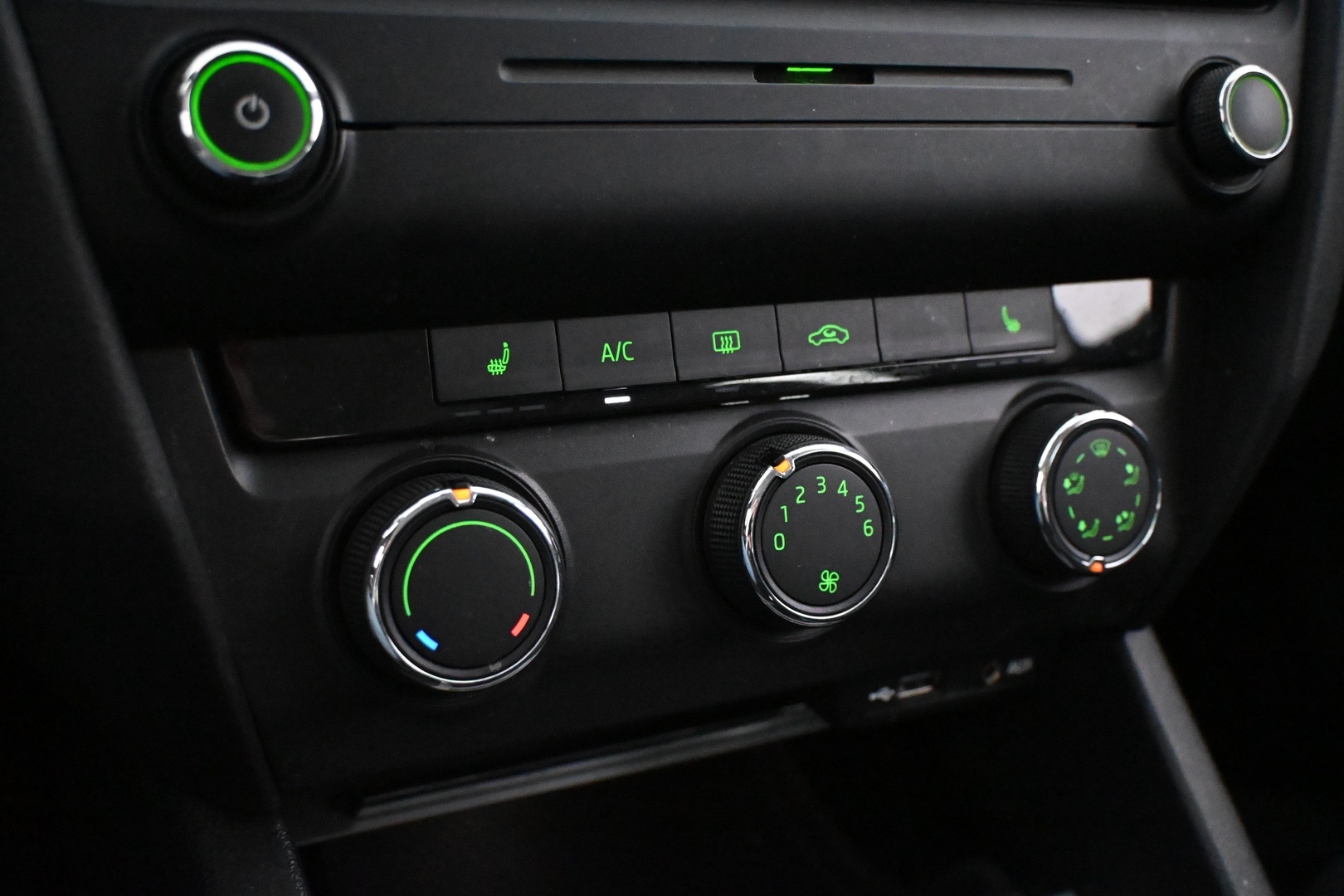 SKODA Octavia 2014