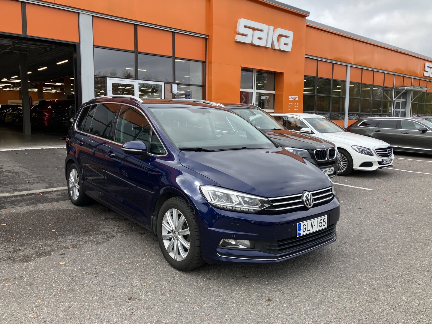 VOLKSWAGEN Touran 2016