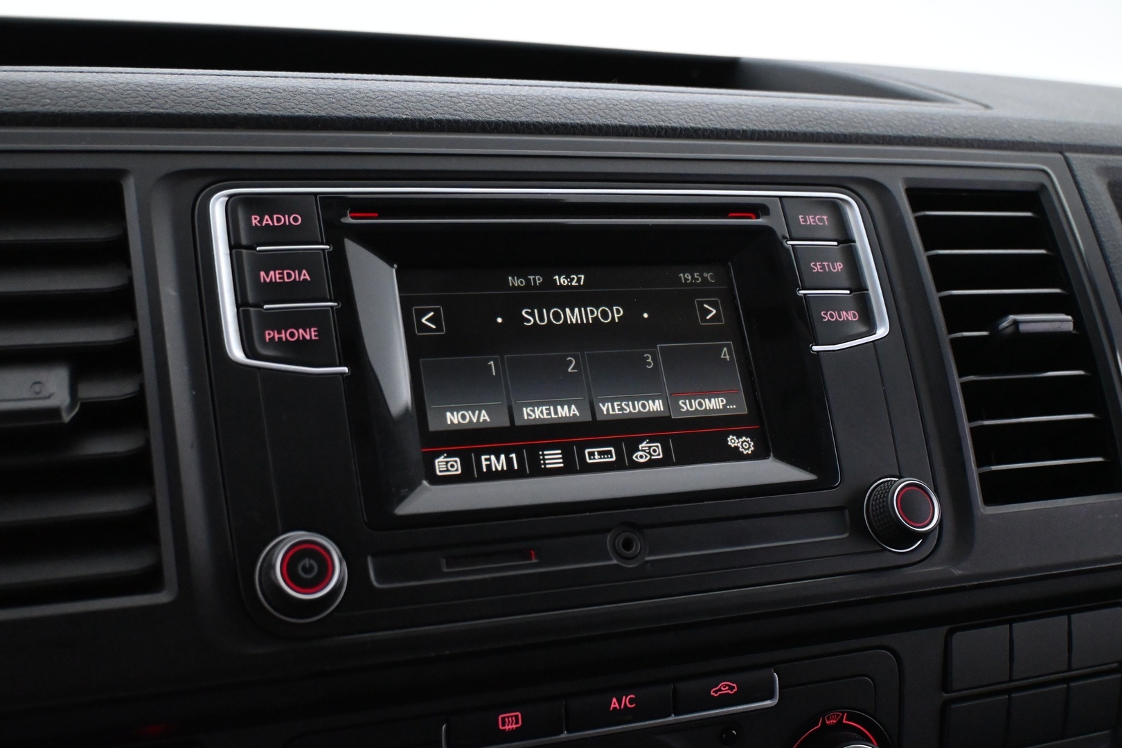 VOLKSWAGEN Transporter 2017