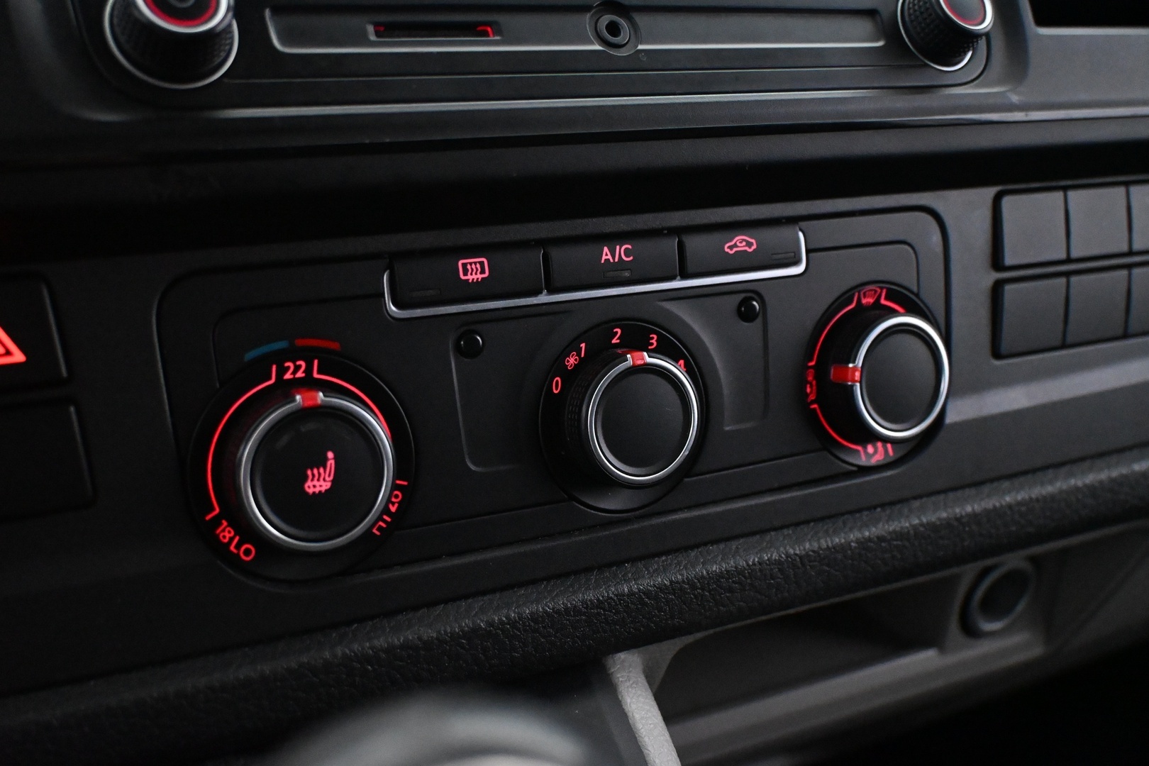 VOLKSWAGEN Transporter 2017